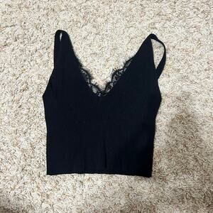Dennys black ribbed lace trim crop top